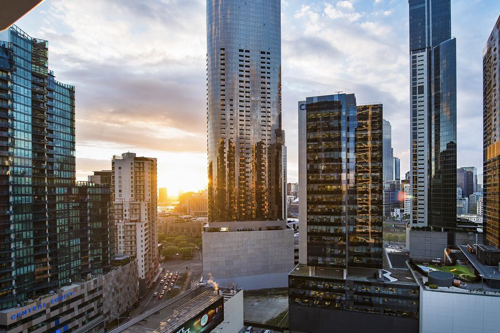 Platinum Apartments On Southbank Melbourne Exterior photo